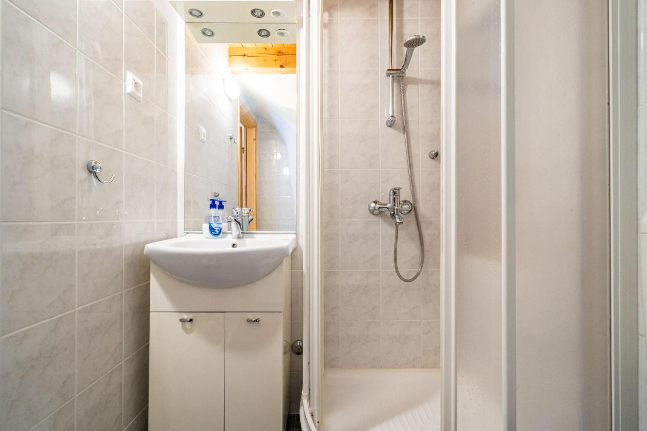 Ribambit Apartman *