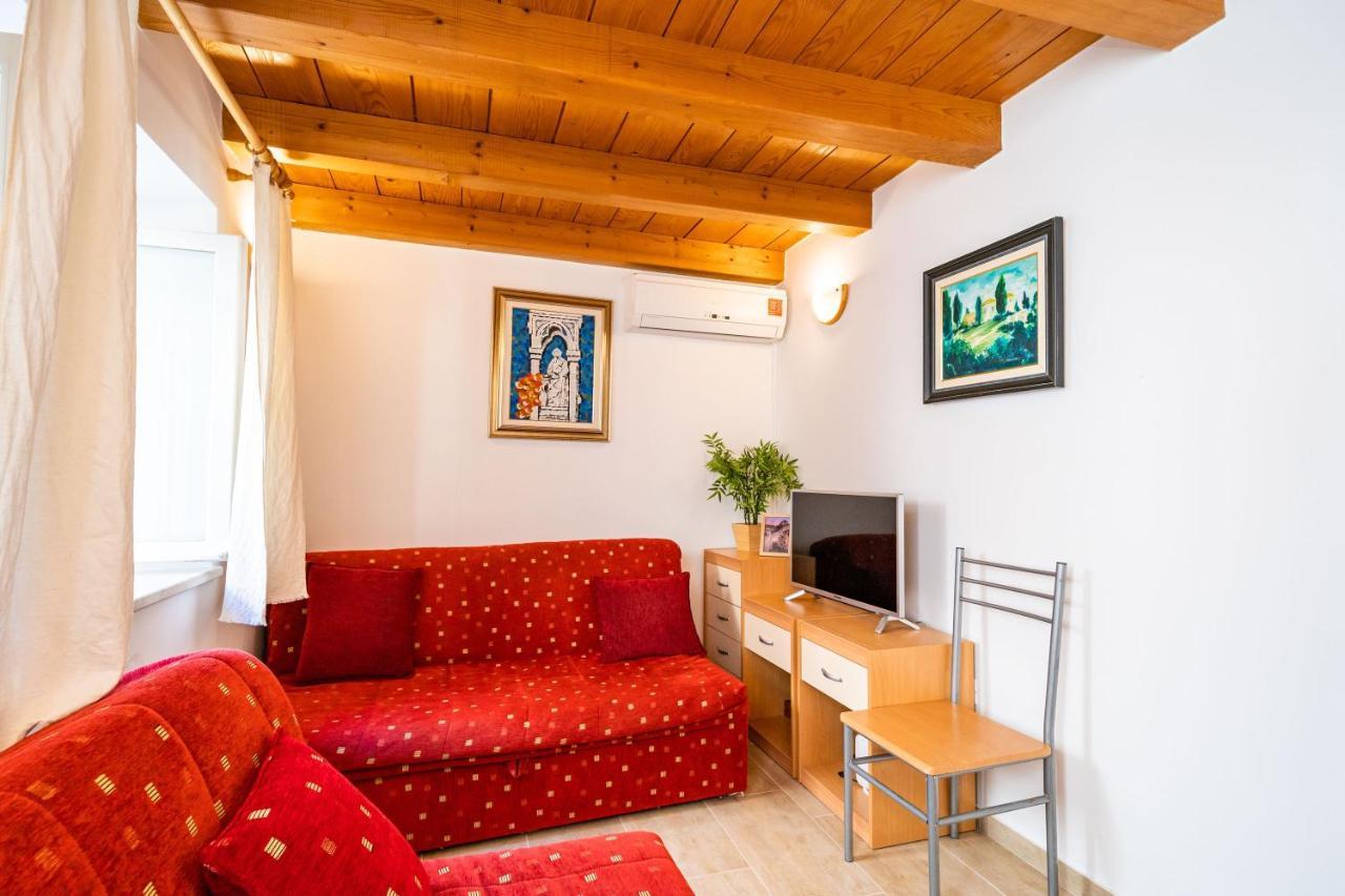 Ribambit Apartman *